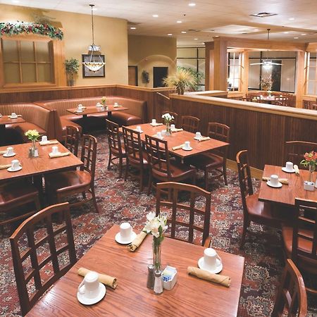 Ramkota Hotel Pierre Restaurant photo