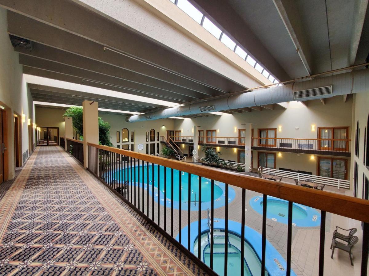 Ramkota Hotel Pierre Exterior photo