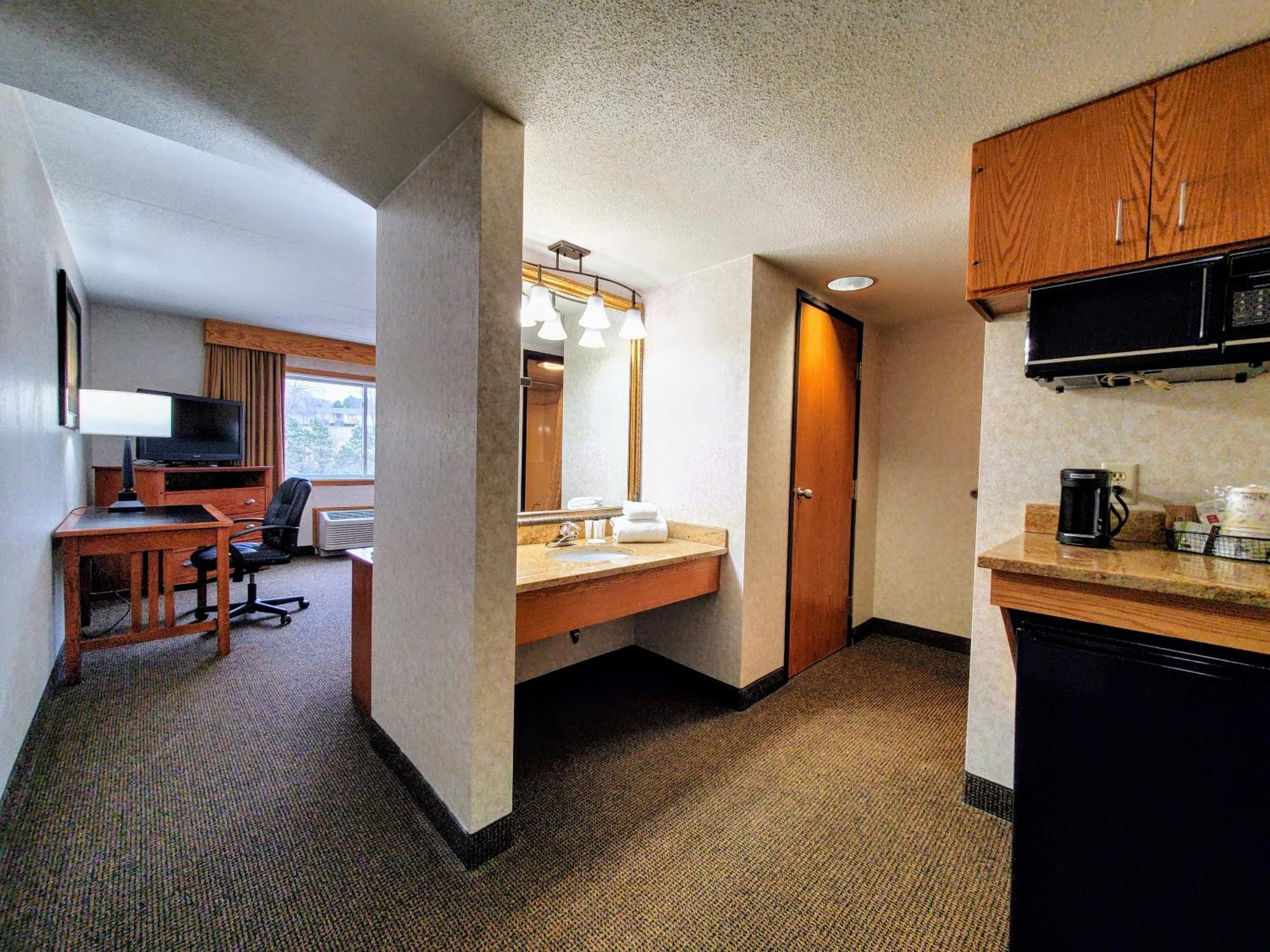 Ramkota Hotel Pierre Room photo